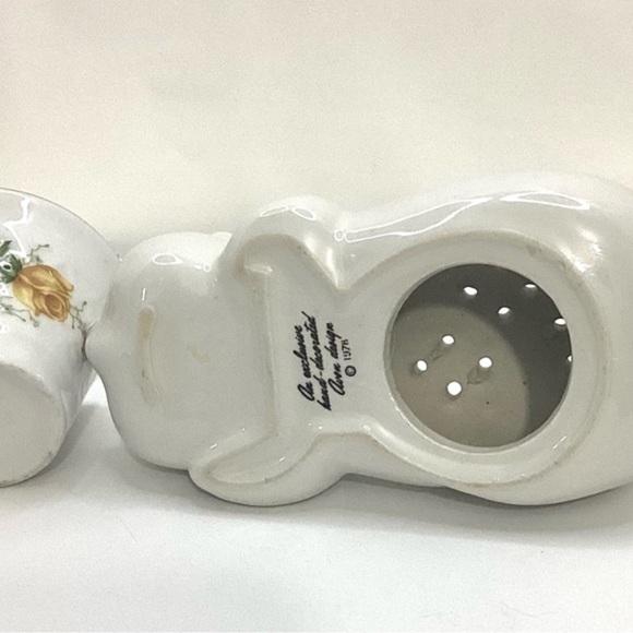 Vintage Porcelain Figurine Lot - Picture 7 of 7